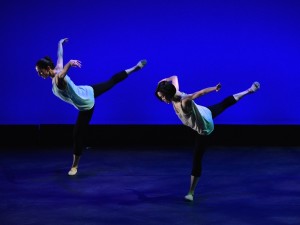 GinDance.JustOne2