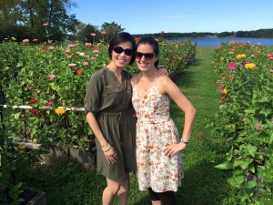 GinDance.Sweet Virginia Bee Farm